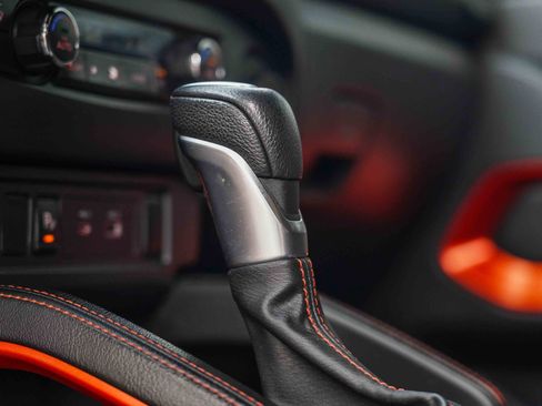 Used 2023 Nissan Frontier PRO-4X w/ Technology Package image 46