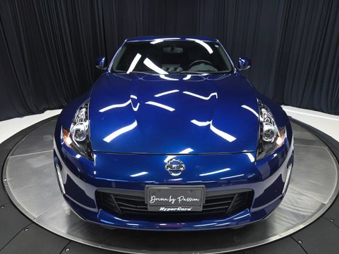 Used 2020 Nissan 370Z NISMO RWD image 45