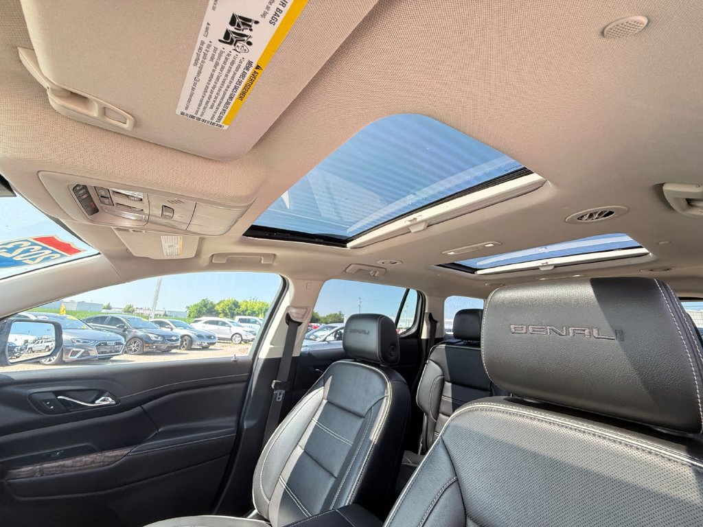 Used 2023 GMC Acadia Denali w/ Denali Technology Package AWD/4WD image 42