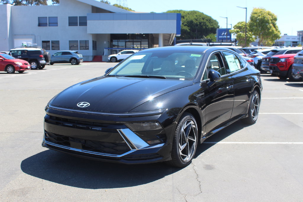New 2026 Hyundai Sonata SEL FWD image 3