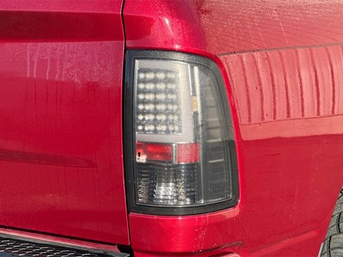 Used 2014 RAM 1500 Express image 25