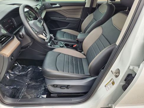 Certified 2024 Volkswagen Taos SEL image 12