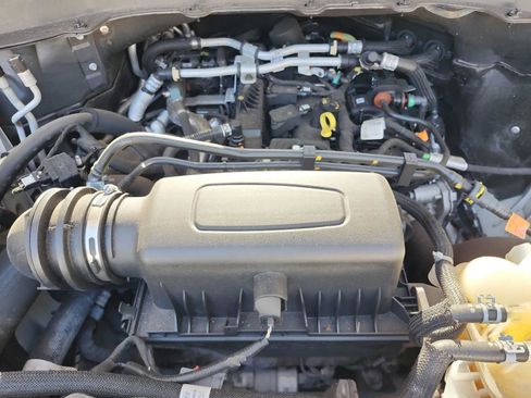 Used 2021 Ford Explorer XLT w/ Equipment Group 202A image 21