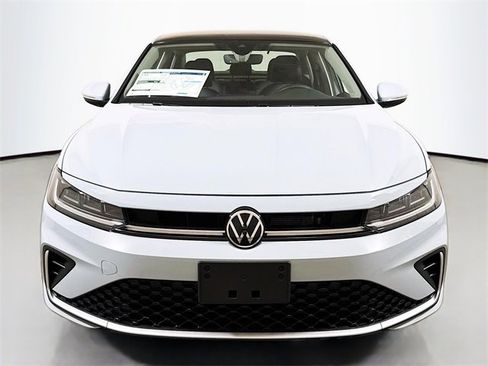 New 2025 Volkswagen Jetta SEL image 2