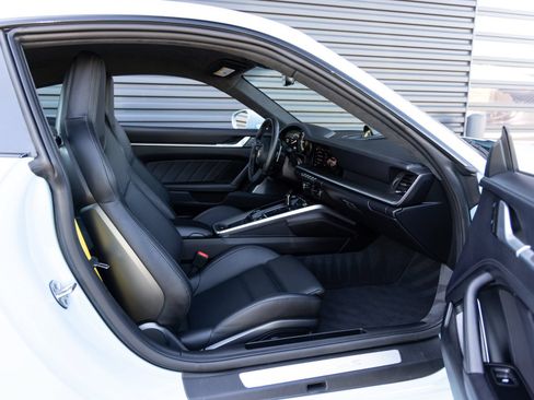 Certified 2024 Porsche 911 Turbo S AWD/4WD image 31