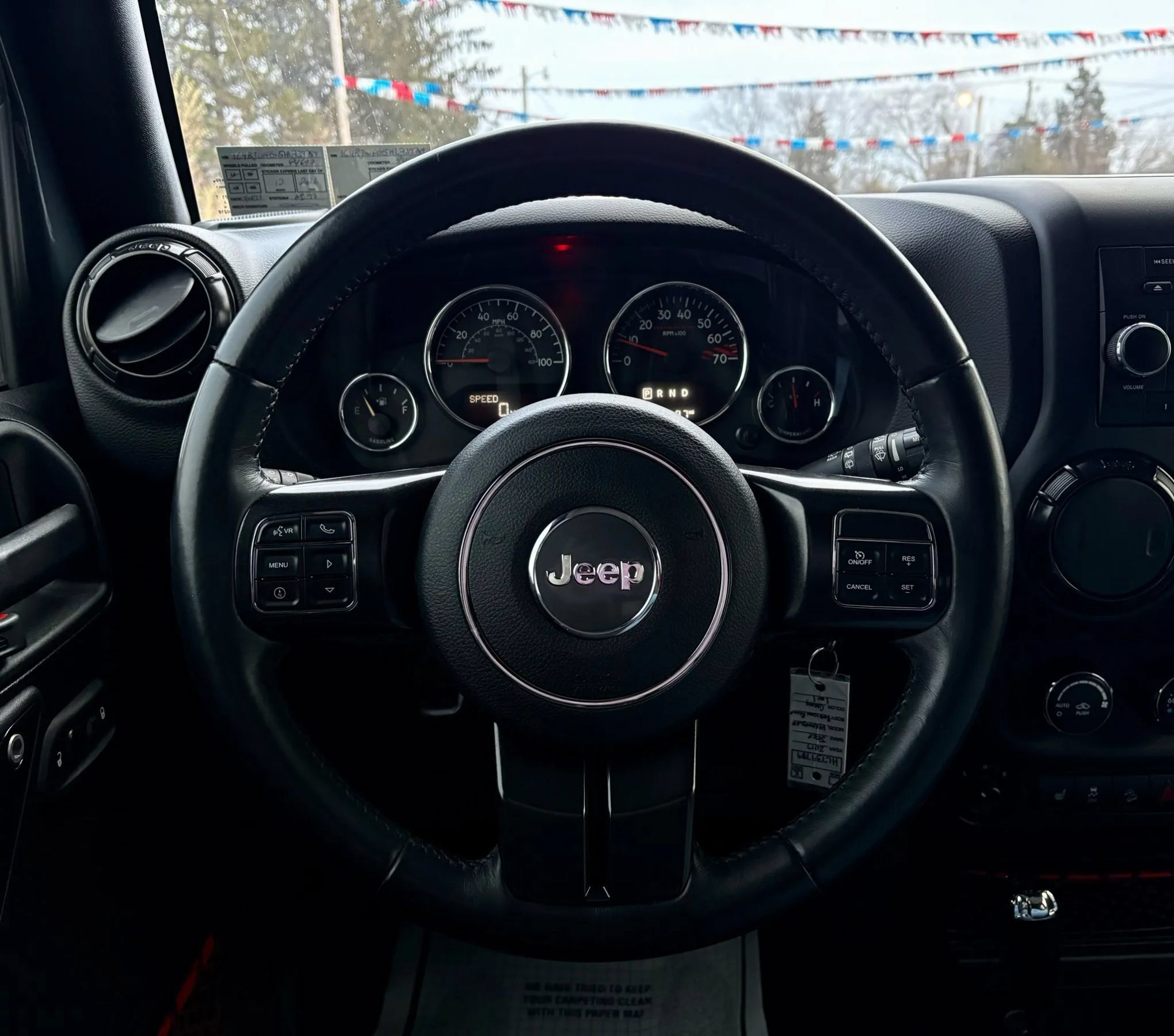 Used 2017 Jeep Wrangler Unlimited Rubicon AWD/4WD image 34