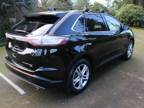 Used 2016 Ford Edge Titanium image 3
