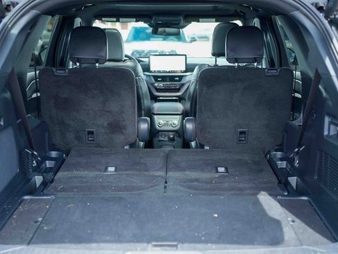 Used 2025 Ford Explorer ST AWD/4WD image 11