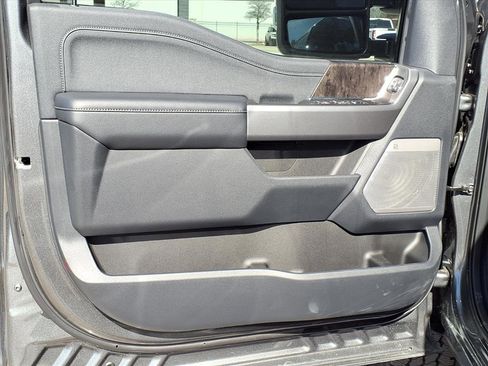 New 2026 Ford F250 Lariat w/ Chrome Package image 22