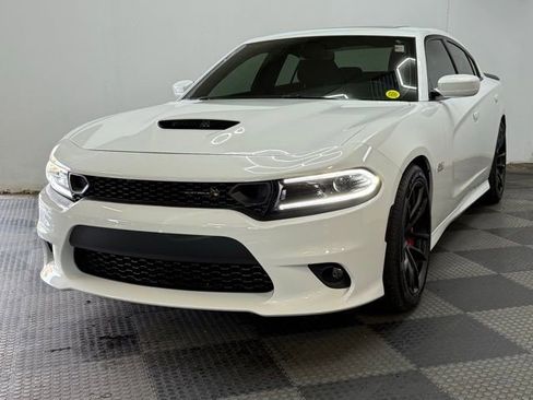 Used 2022 Dodge Charger Scat Pack w/ Dynamics Package image 7