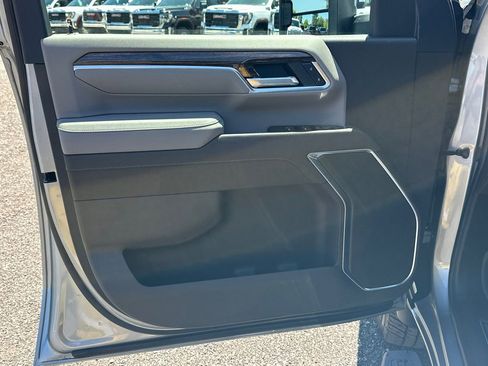 New 2026 GMC Sierra 2500 SLE w/ SLE Value Package; AWD/4WD image 11