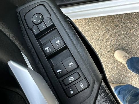 Used 2025 RAM 1500 Big Horn AWD/4WD image 29