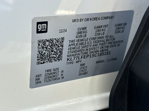 Used 2025 Chevrolet Trax LS FWD image 38