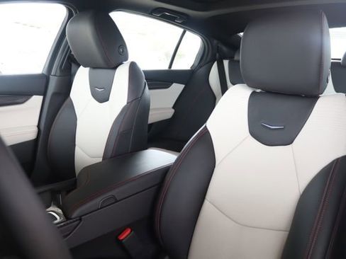 Used 2025 Cadillac CT5 Sport image 9
