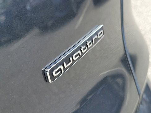 Used 2025 Audi Q5 Premium w/ Convenience Package image 6