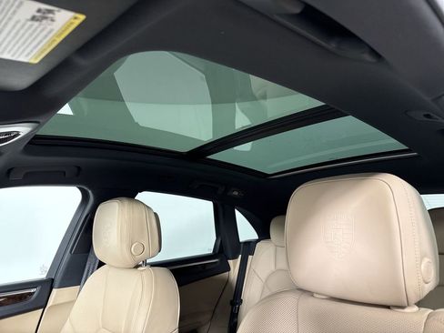 Certified 2025 Porsche Macan image 42