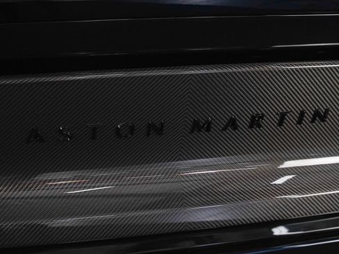 Used 2025 Aston Martin Vanquish RWD image 25