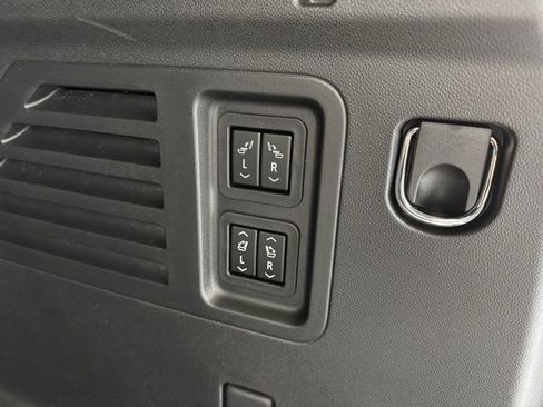 New 2026 Chevrolet Traverse RS image 38