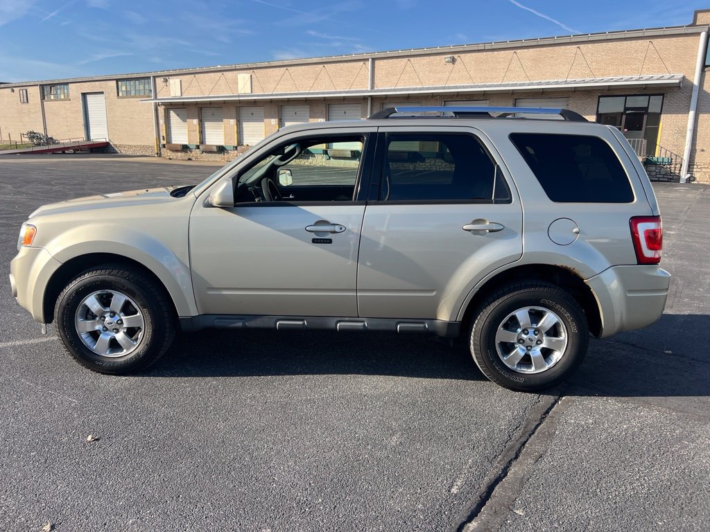 Used 2011 Ford Escape Limited w/ 302A Rapid Spec Order Code FWD image 3
