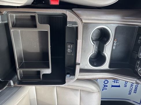 Used 2021 GMC Yukon XL SLT w/ SLT Luxury Package image 27