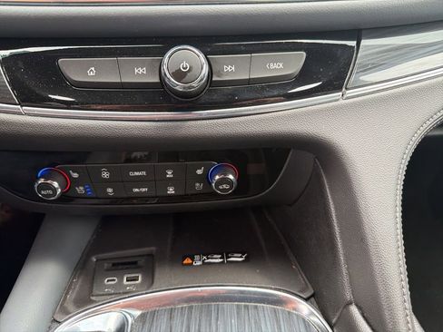 Used 2024 Buick Enclave Premium FWD image 25