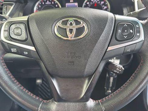 Used 2017 Toyota Camry SE FWD image 14