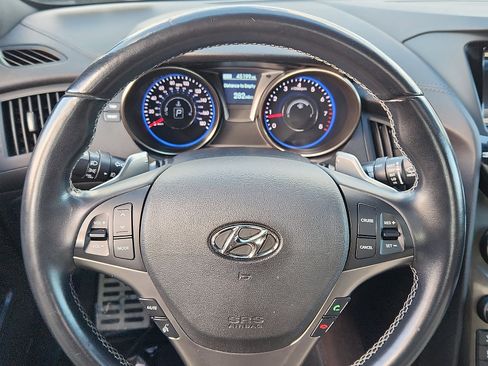 Used 2016 Hyundai Genesis Coupe 3.8 image 19