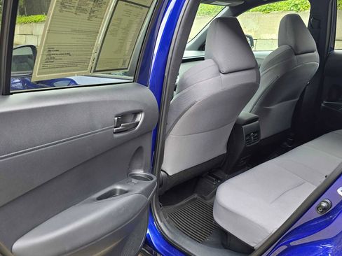 Used 2023 Toyota Corolla Cross AWD Hybrid w/ Moonroof Package image 15