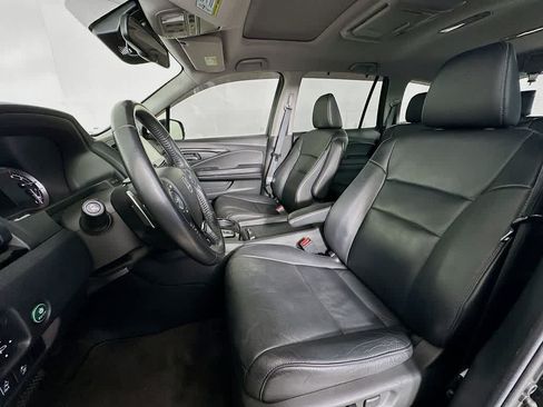 Used 2016 Honda Pilot Touring image 12