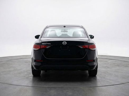 Used 2025 Nissan Sentra SV image 7