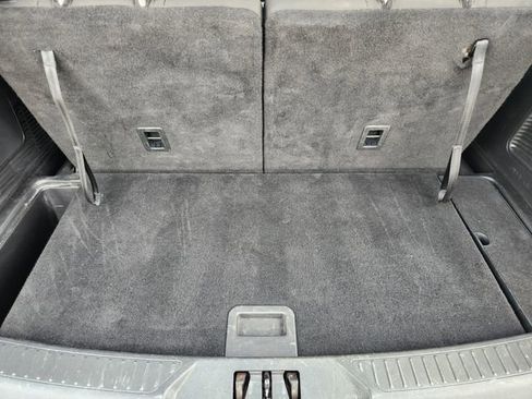 Used 2020 Ford Explorer XLT image 27