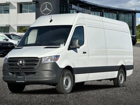 New 2025 Mercedes-Benz Sprinter 2500 image 8