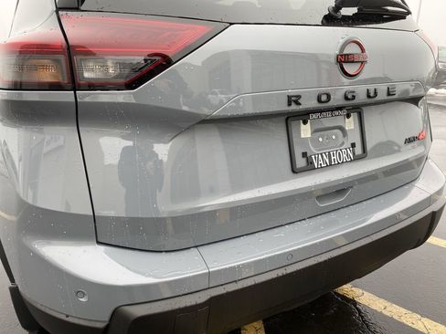 New 2025 Nissan Versa SV w/ Trunk Package image 34