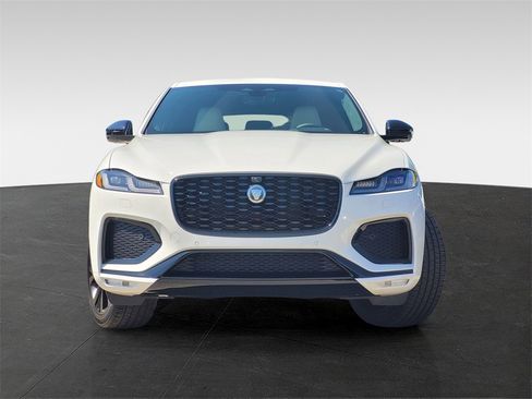 New 2026 Jaguar F-PACE R-Dynamic S image 2