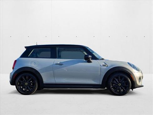 Used 2021 MINI Cooper SE w/ 6.5" Touchscreen Package image 4