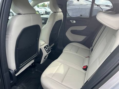 Certified 2023 Volvo XC40 B5 Ultimate w/ Protection Package Premier AWD/4WD image 12