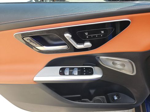 Used 2023 Mercedes-Benz GLC 300 image 22