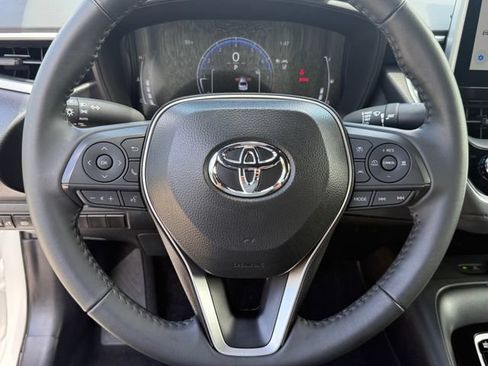 Used 2025 Toyota Corolla SE FWD image 10