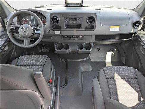 New 2025 Mercedes-Benz Sprinter 2500 image 13