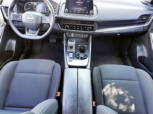 Used 2025 Nissan Rogue S image 20