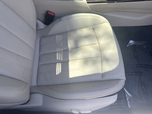 Used 2019 Audi A4 2.0T Premium w/ Convenience Package FWD image 8