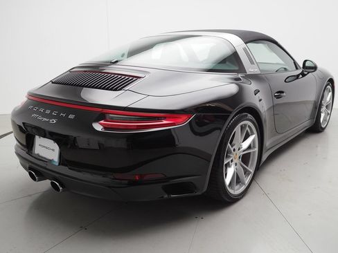 Certified 2019 Porsche 911 Targa 4S AWD/4WD image 5