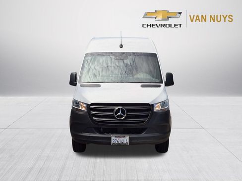 Used 2024 Mercedes-Benz Sprinter 3500 image 2