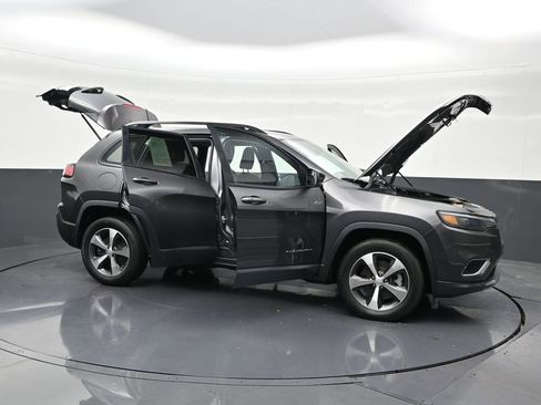 Used 2022 Jeep Cherokee Limited image 34