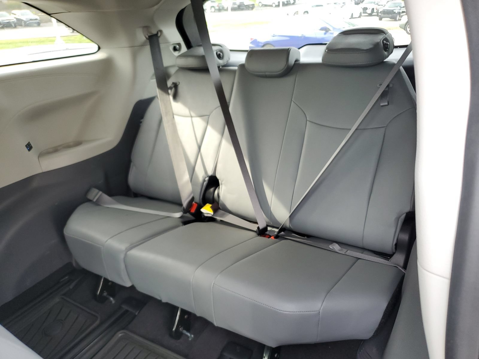 Certified 2024 Toyota Sienna XLE FWD image 12