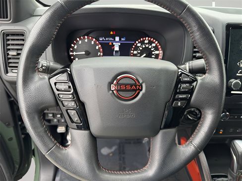 Used 2022 Nissan Frontier PRO-4X image 13