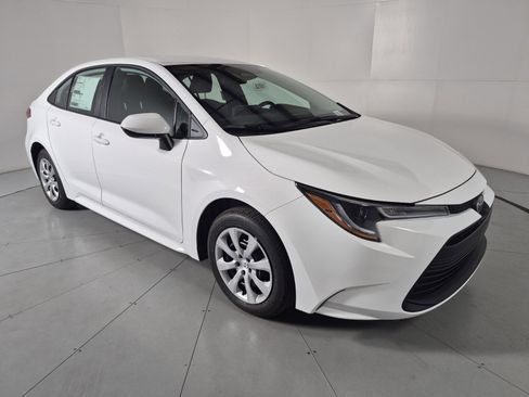 New 2026 Toyota Corolla LE image 7