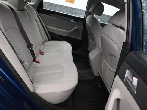 Used 2017 Hyundai Sonata SE FWD image 7