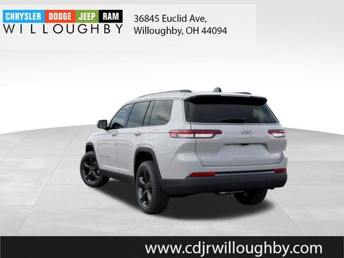New 2026 Jeep Grand Cherokee L Limited w/ Limited Altitude Package AWD/4WD image 3
