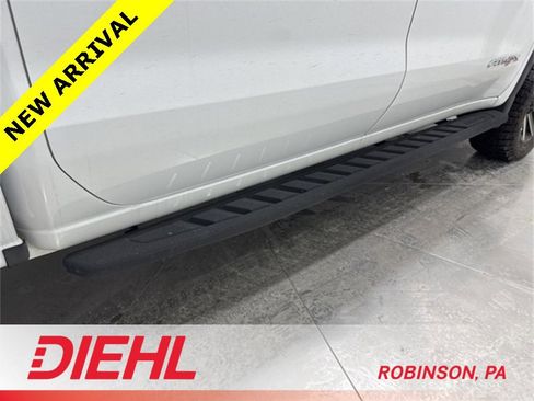 Used 2022 GMC Sierra 1500 AT4X image 8